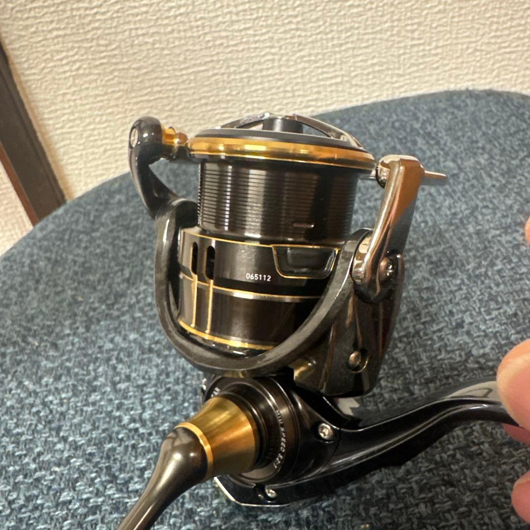 【値下げ】ダイワ 19 バリスティック　FW LT 2500S-C
