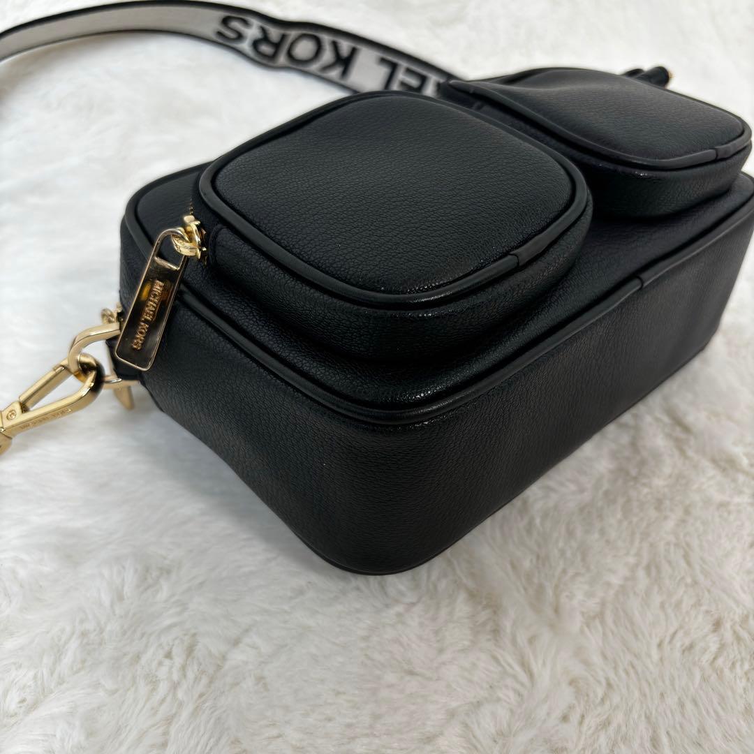 美品　マイケルコース　JET SET ITEM クロスボディ　黒