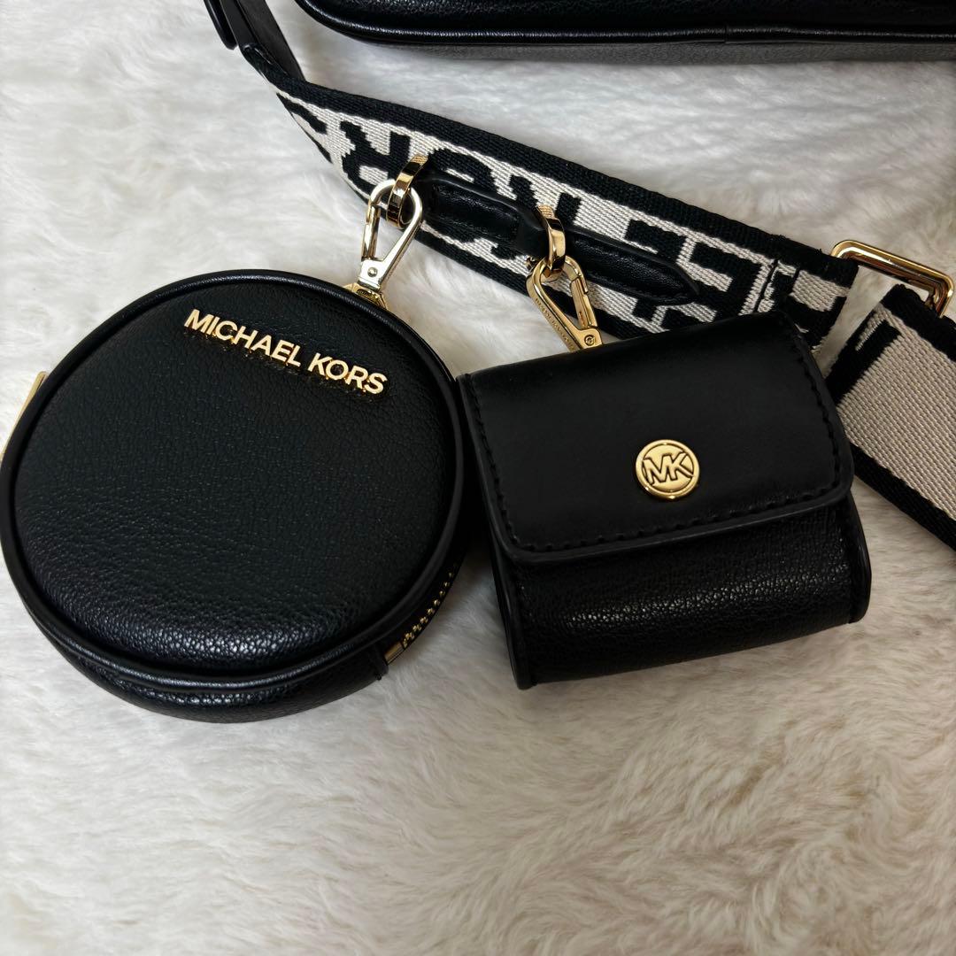 美品　マイケルコース　JET SET ITEM クロスボディ　黒