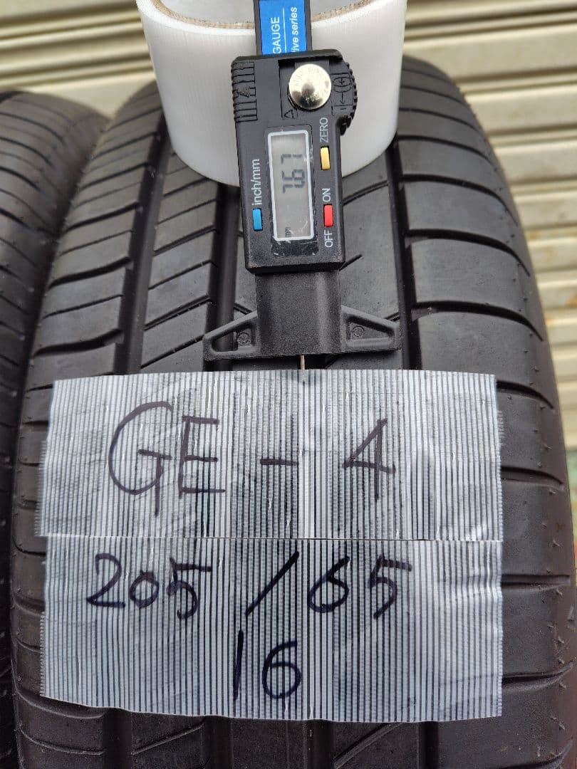 やす、Goodyear RVF02 205/65R16 タイヤ 9分山