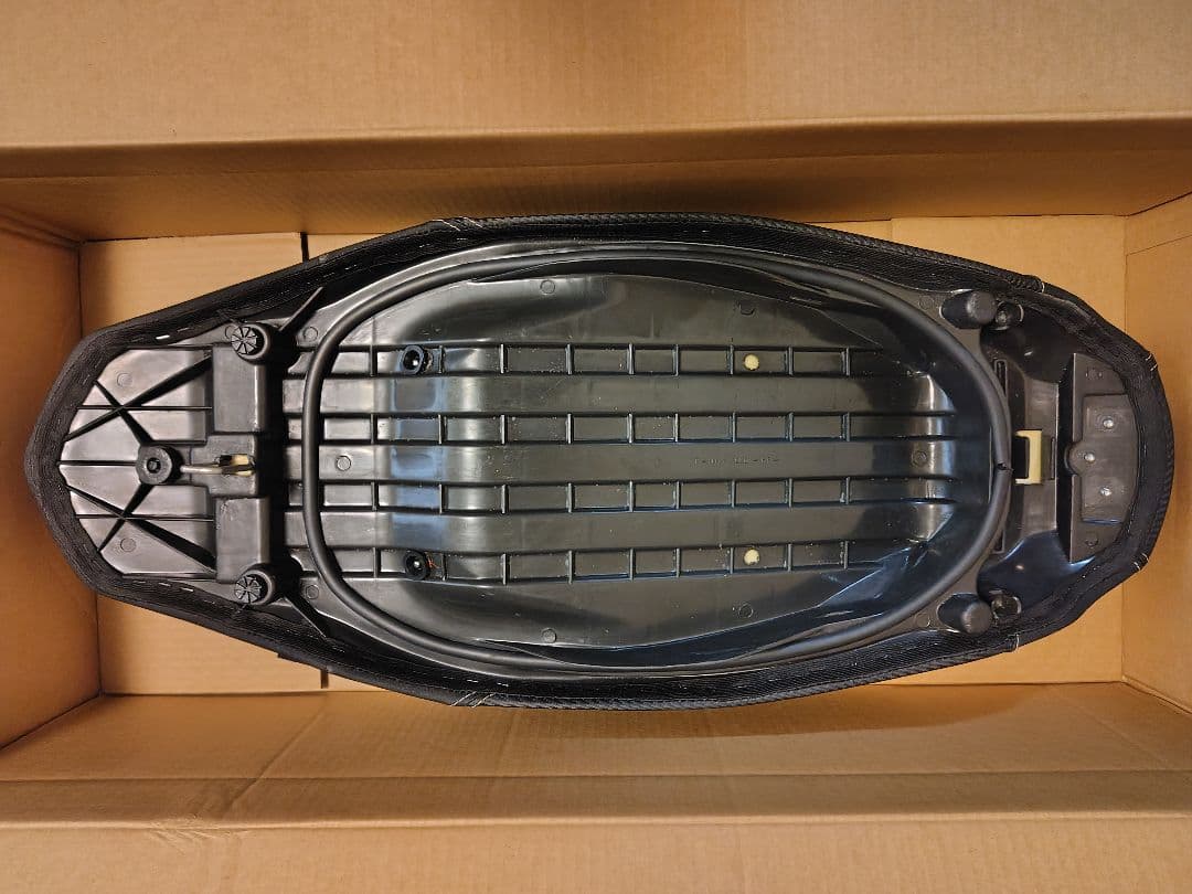 NOI WATDAN 24 NMAX ローダウン コンフォートシート