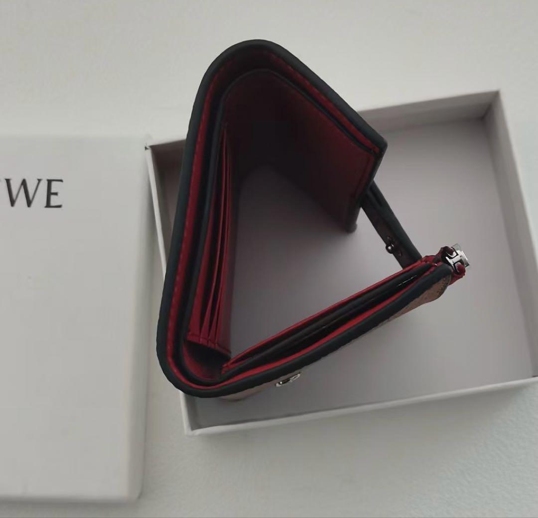 美品✨送料込み　LOEWE ロエベ　三つ折り財布 ブラウン レッド