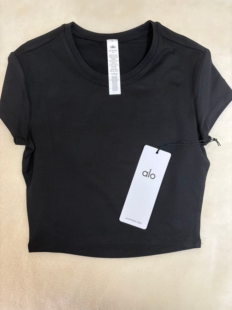 alo ALOSOFT クロップド Tシャツ 黒