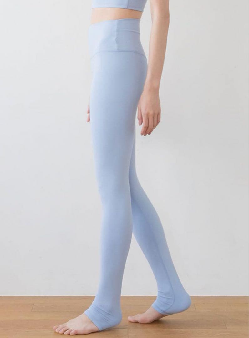 【新品タグ付き】 【SUKALA】　ベーシックトレンカ　レギンス 　Ｌサイズ
