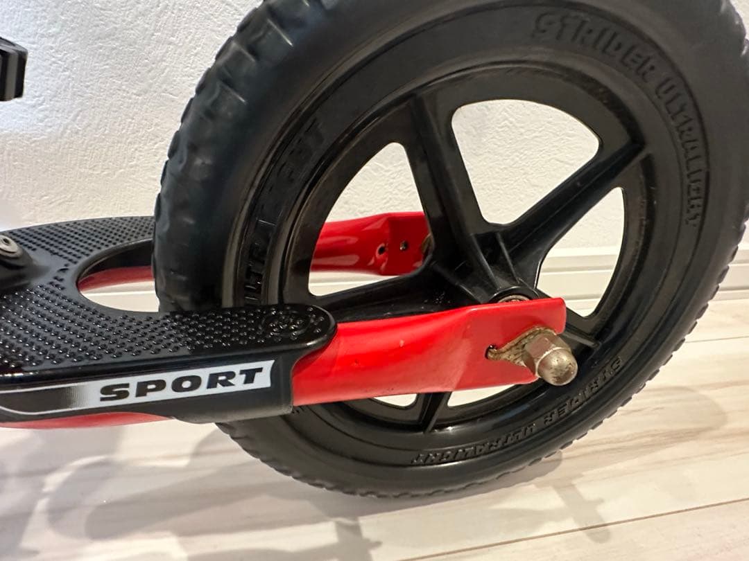STRIDER ストライダー　バランスバイク