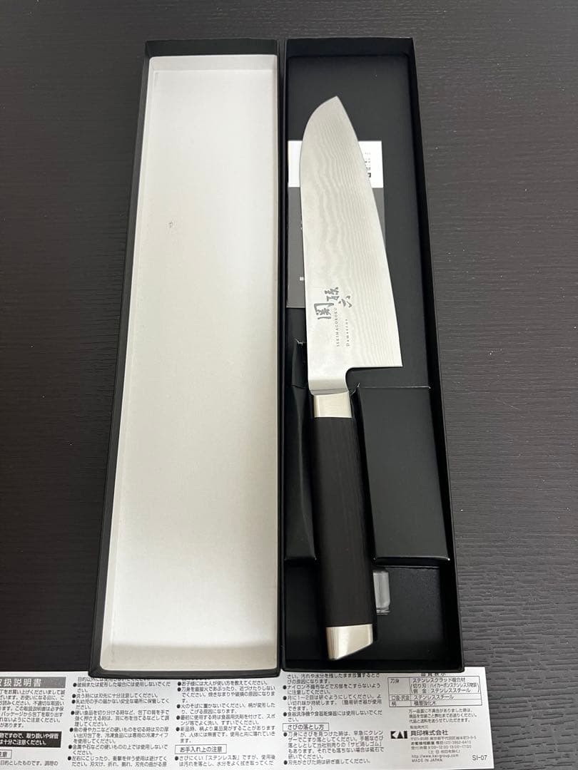 【新品未使用】貝印 関孫六 ダマスカス三徳包丁165mm AE-5200