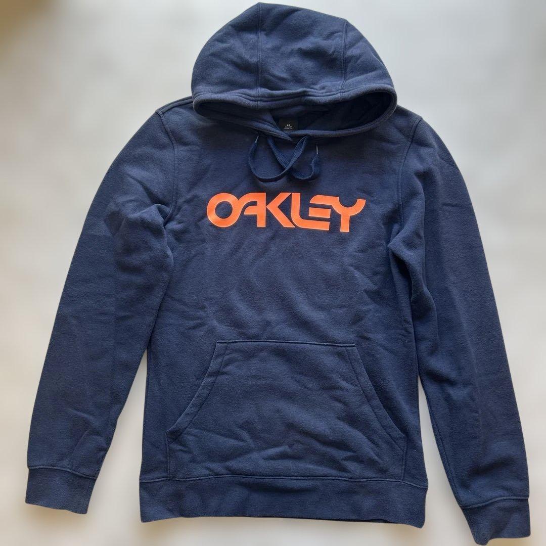 OAKLEY フード付きパーカーとBURTONスノーボードパンツ セット