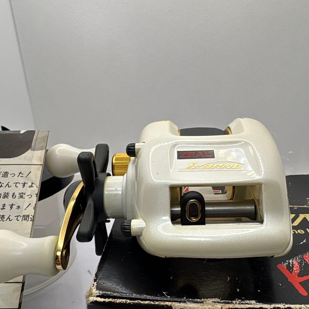 ひーちゃんZEAL IXT-4F ベイトキャスティングリール