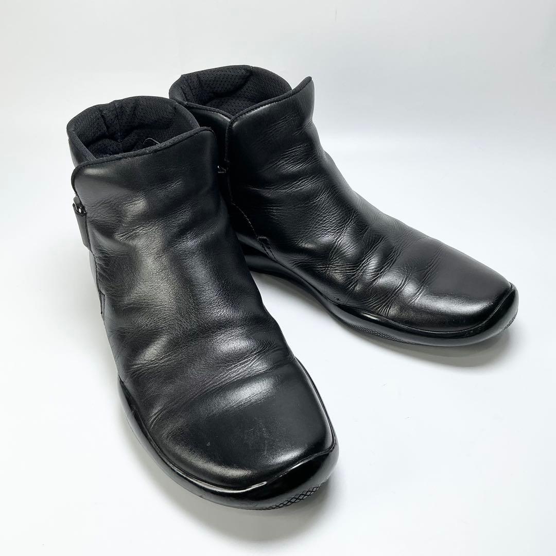 PRADA　ショートブーツ　レザー　ブラック　ベルト　24.5cm