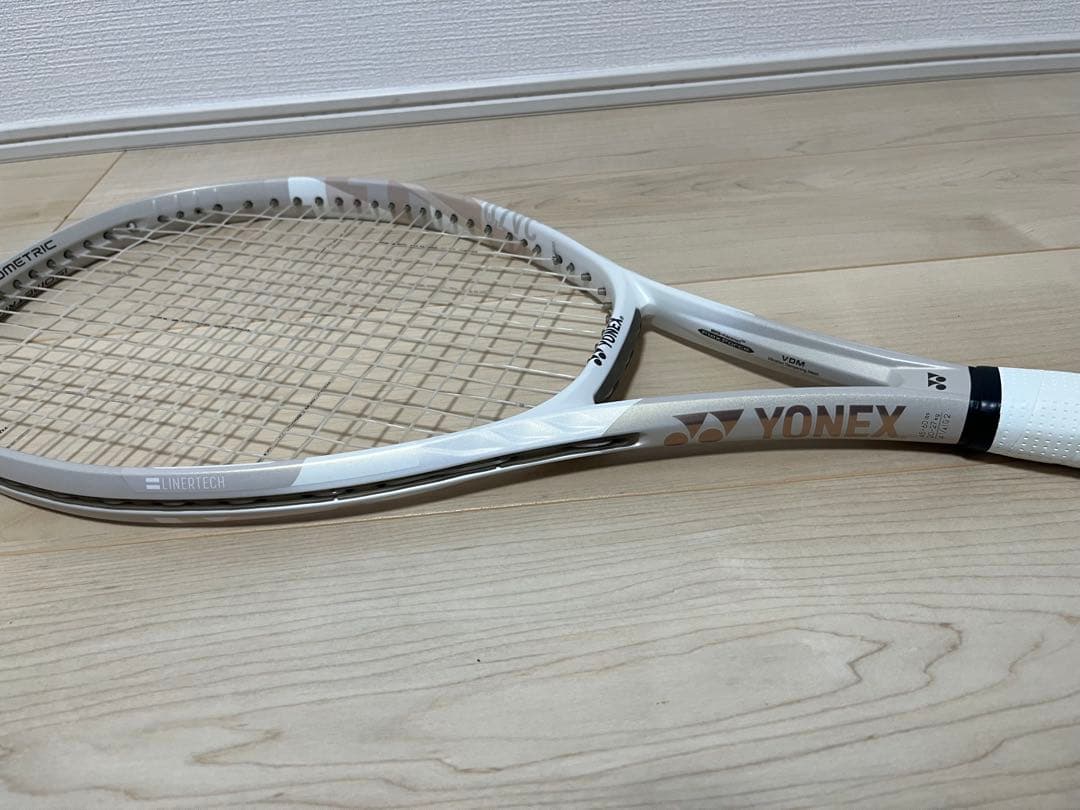 ケニー　『美品』YONEX VCORE 100 テニスラケット　G2