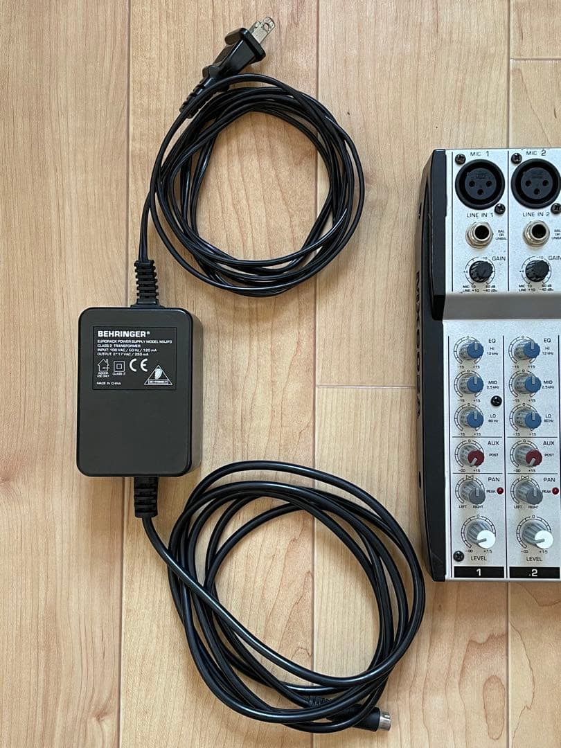 Behringer MX 602A XENYX 802アナログミキサー 電源付き