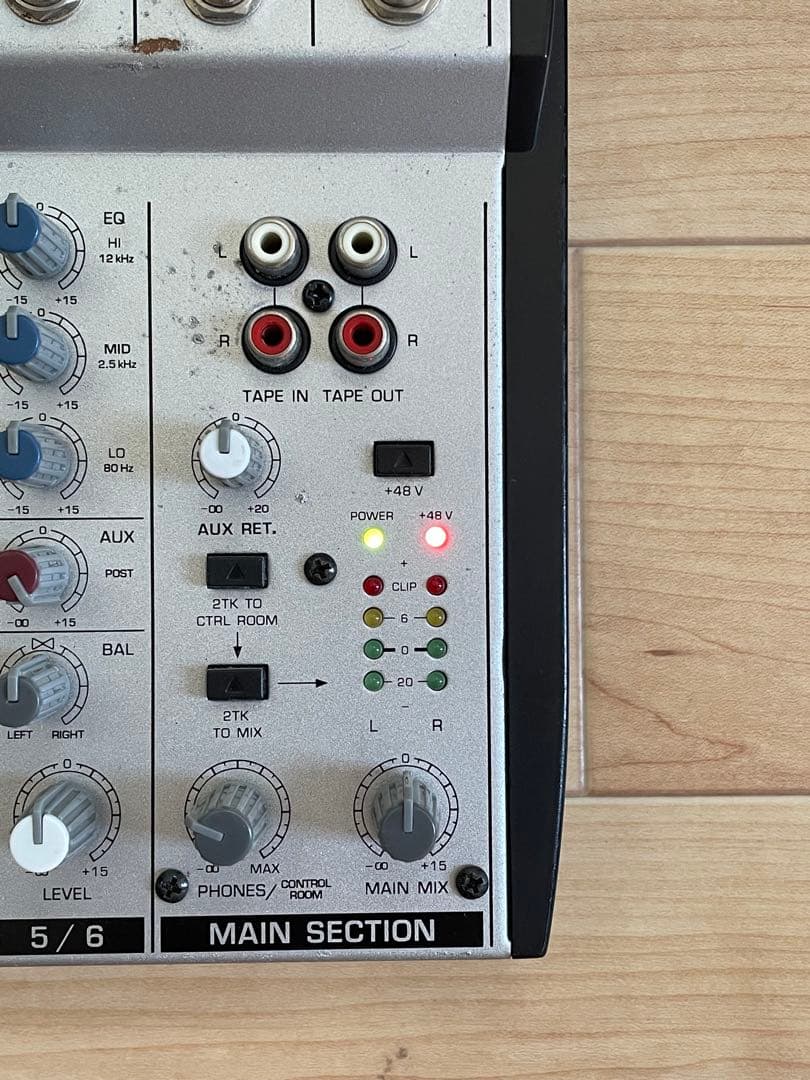 Behringer MX 602A XENYX 802アナログミキサー 電源付き