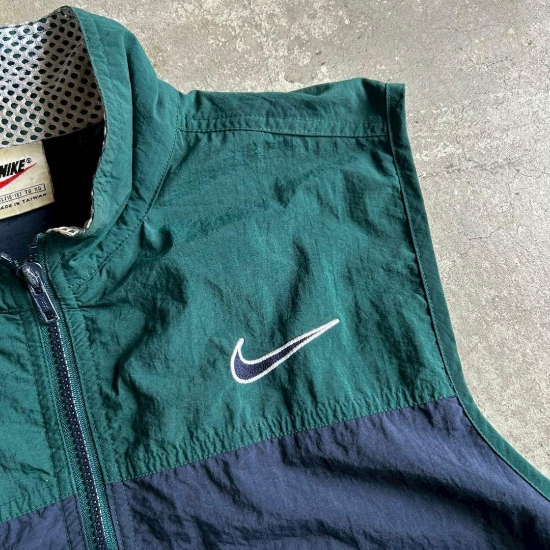 NIKE 90s ナイロンベスト