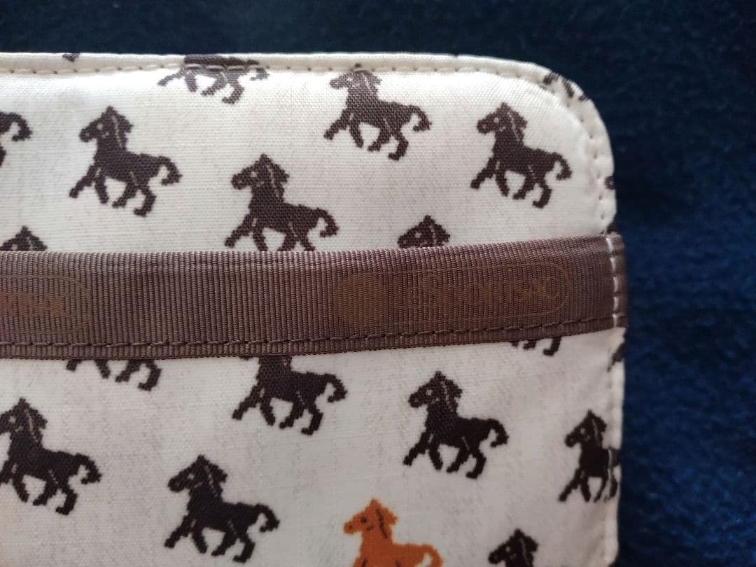 美品　LeSportsac　ホースパレード　財布