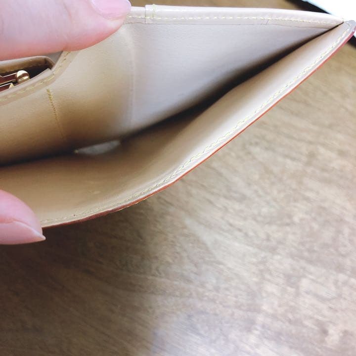 ルイヴィトン モノグラムマルチカラー がま口 二つ折り財布