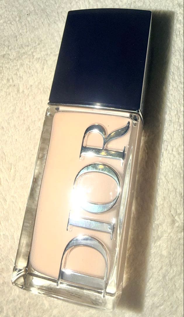 DIOR フォーエヴァー フルイド スキン グロウ 1CR