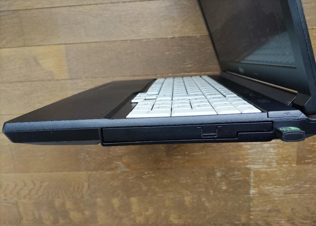 美品　富士通　SSD Win11 オフィス2019