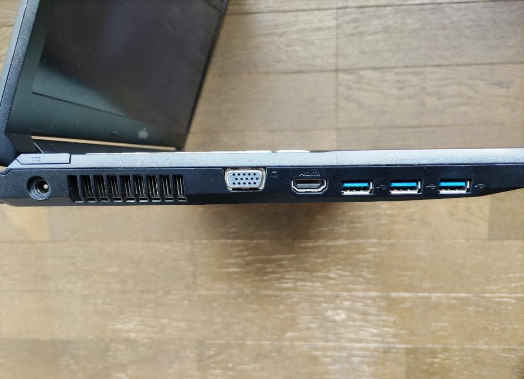 美品　富士通　SSD Win11 オフィス2019