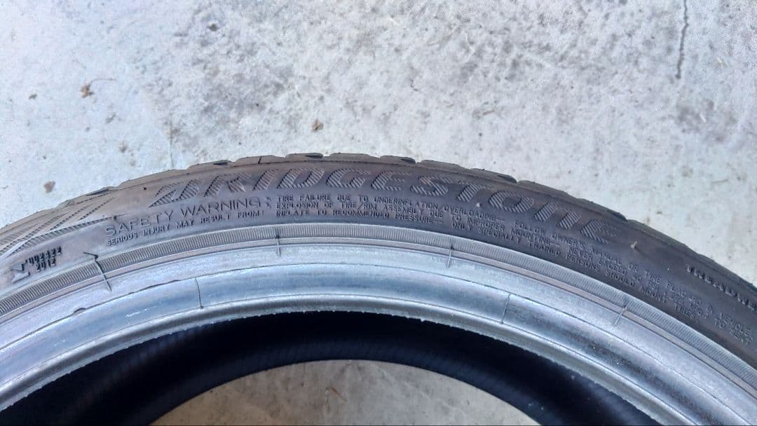 ノーマル　サマー　タイヤ　バリ溝　245/35r19　1本