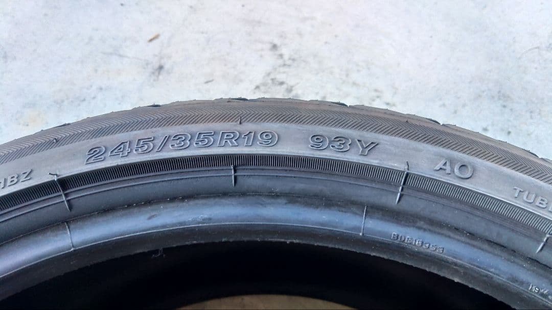 ノーマル　サマー　タイヤ　バリ溝　245/35r19　1本