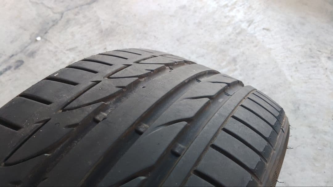 ノーマル　サマー　タイヤ　バリ溝　245/35r19　1本