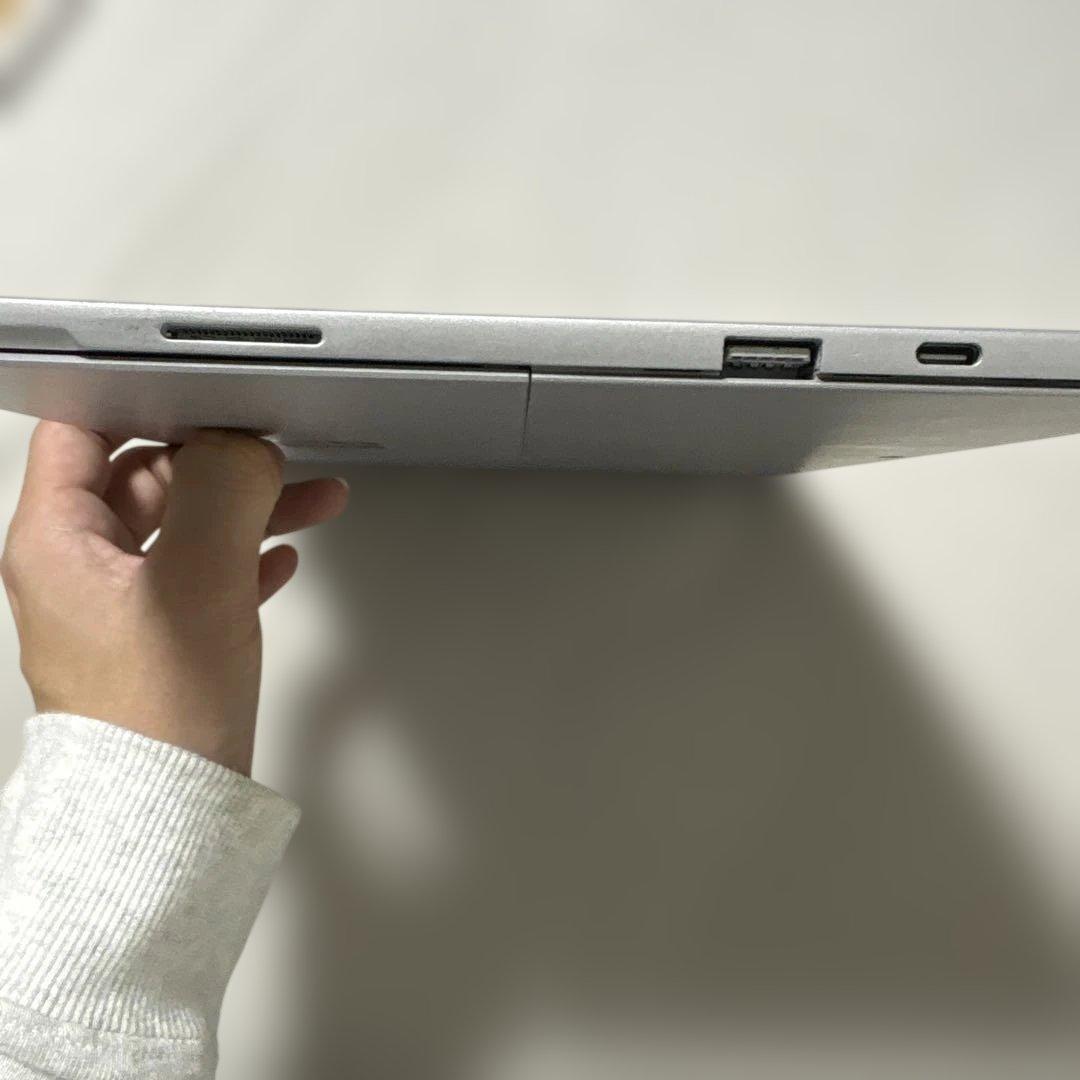 Windowsタブレット本体 SurfacePro5 /i5-7300U / 8GB / SSD256GB