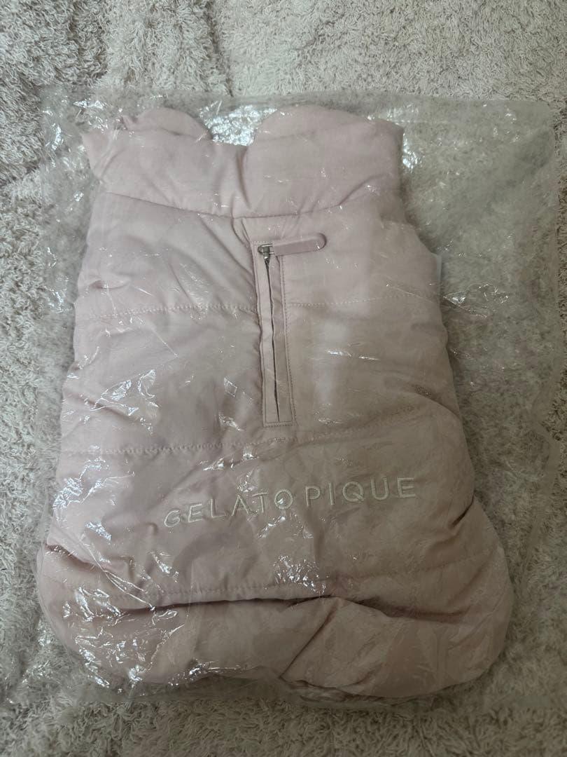 新品　ジェラートピケ　【CAT&DOG】中綿ベスト　Lサイズ
