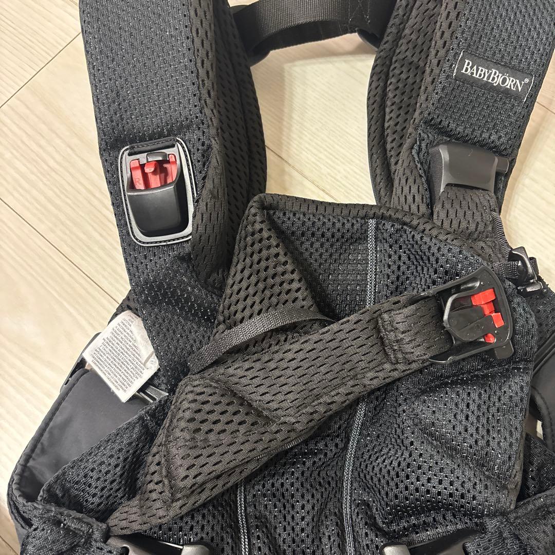 【美品】BABYBJÖRN ワンカイエアー　抱っこ紐 ブラック