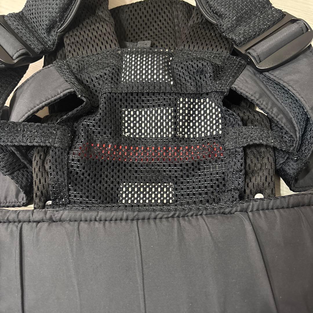 【美品】BABYBJÖRN ワンカイエアー　抱っこ紐 ブラック