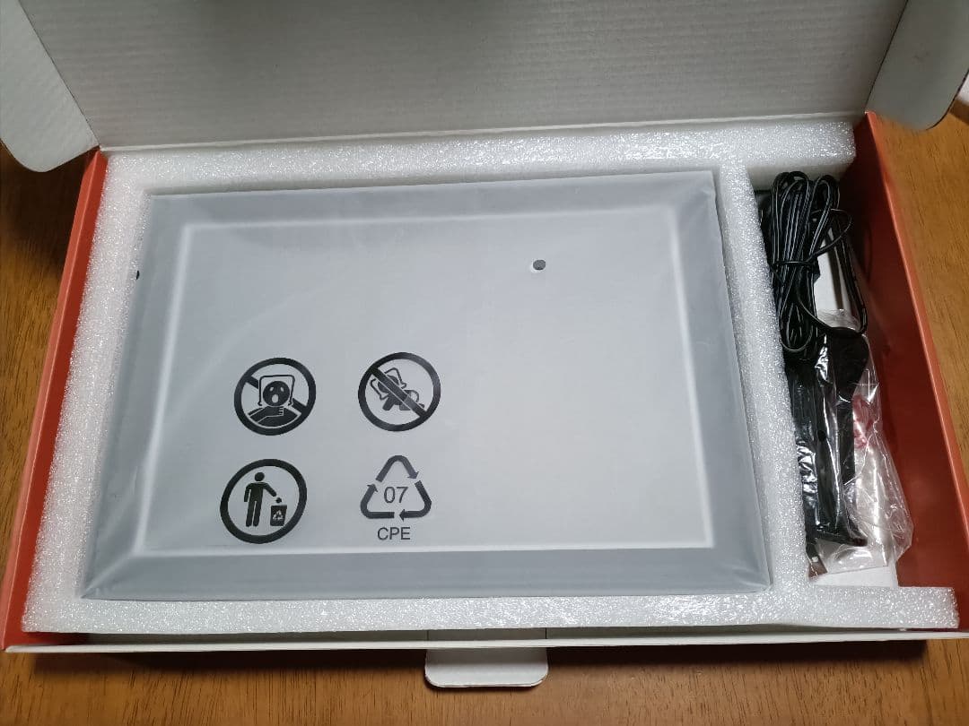 簡単WiFiフォトフレーム 11インチ ZN-DP1101