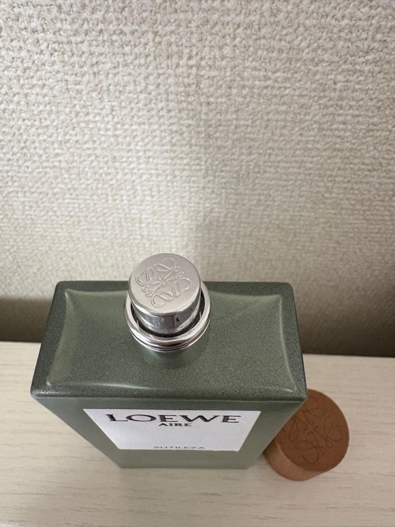LOEWE AIRE SUTILEZA 香水