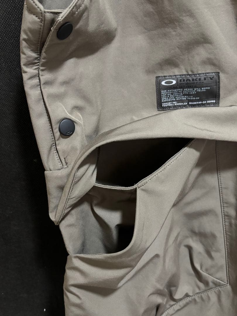 新品 OAKLEY カーキ スノーボード ビブパンツ Mサイズ オークリー 防水