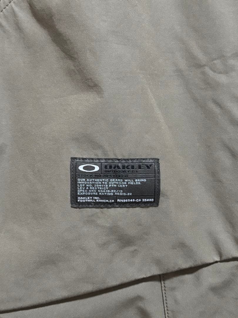新品 OAKLEY カーキ スノーボード ビブパンツ Mサイズ オークリー 防水