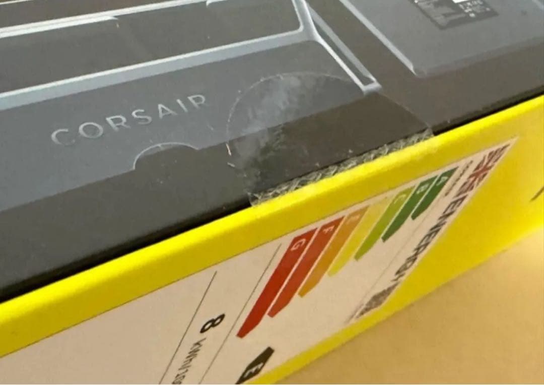 CORSAIR XENEON EDGE 15.6インチ