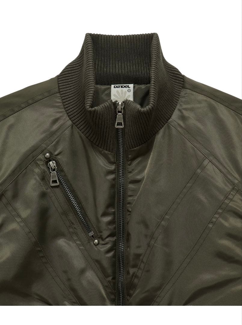 DANDEL cropped studded MA-1 jacket (カーキ)