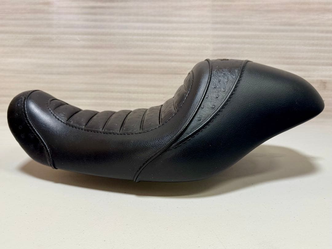 Ｋ＆Ｈ　人気　ソロシート　スポーツスター　04以降　XL 883 04-