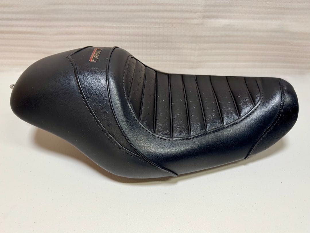 Ｋ＆Ｈ　人気　ソロシート　スポーツスター　04以降　XL 883 04-
