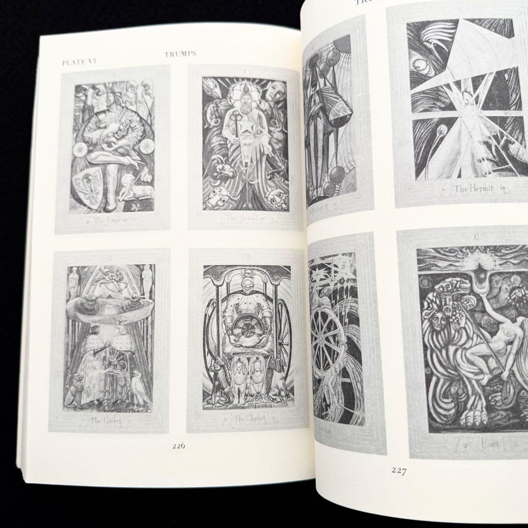 トートの書 エジプト版タロット 古典的名著「The Book of Thoth」