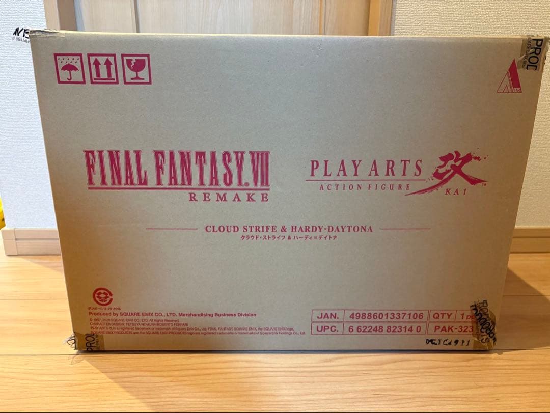 ファイナルファンタジーVII リメイクPLAY ARTS改 クラウド& ハーディ