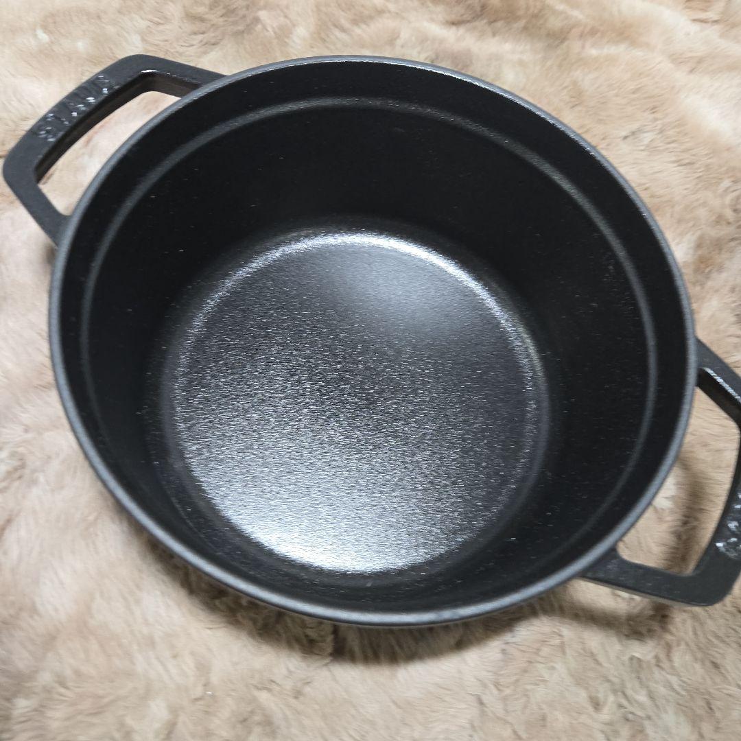 staub ストウブ ピコ ココット ラウンド ブラック 22cm 2.6L