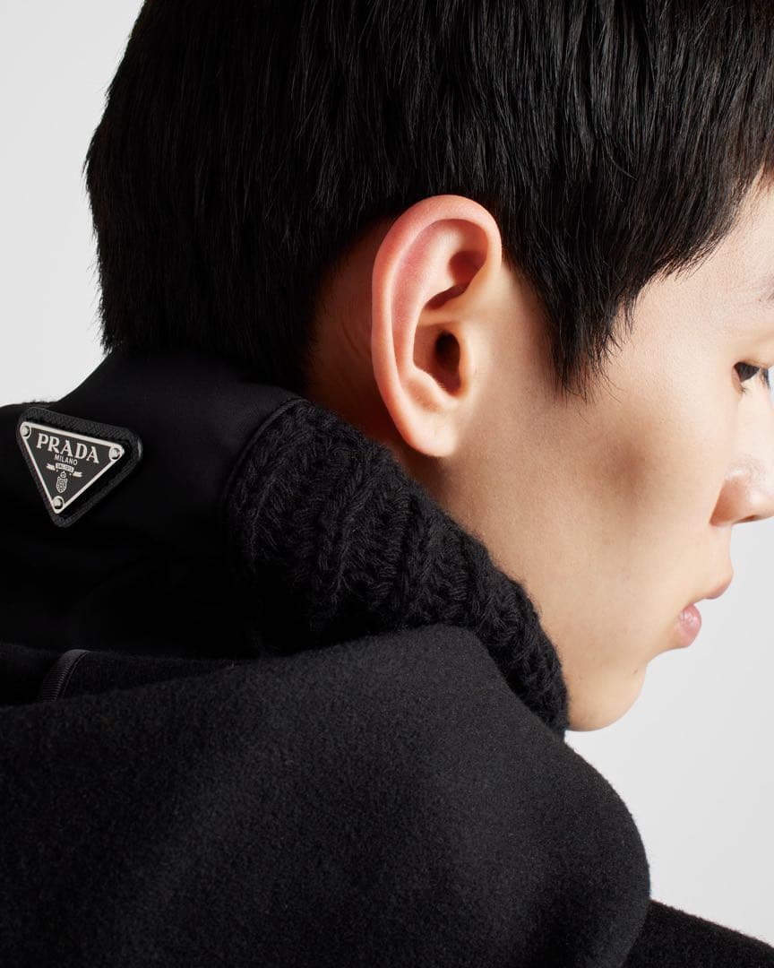 PRADA 25aw ウール×Re-Nylonトライアングルロゴネックウォーマー
