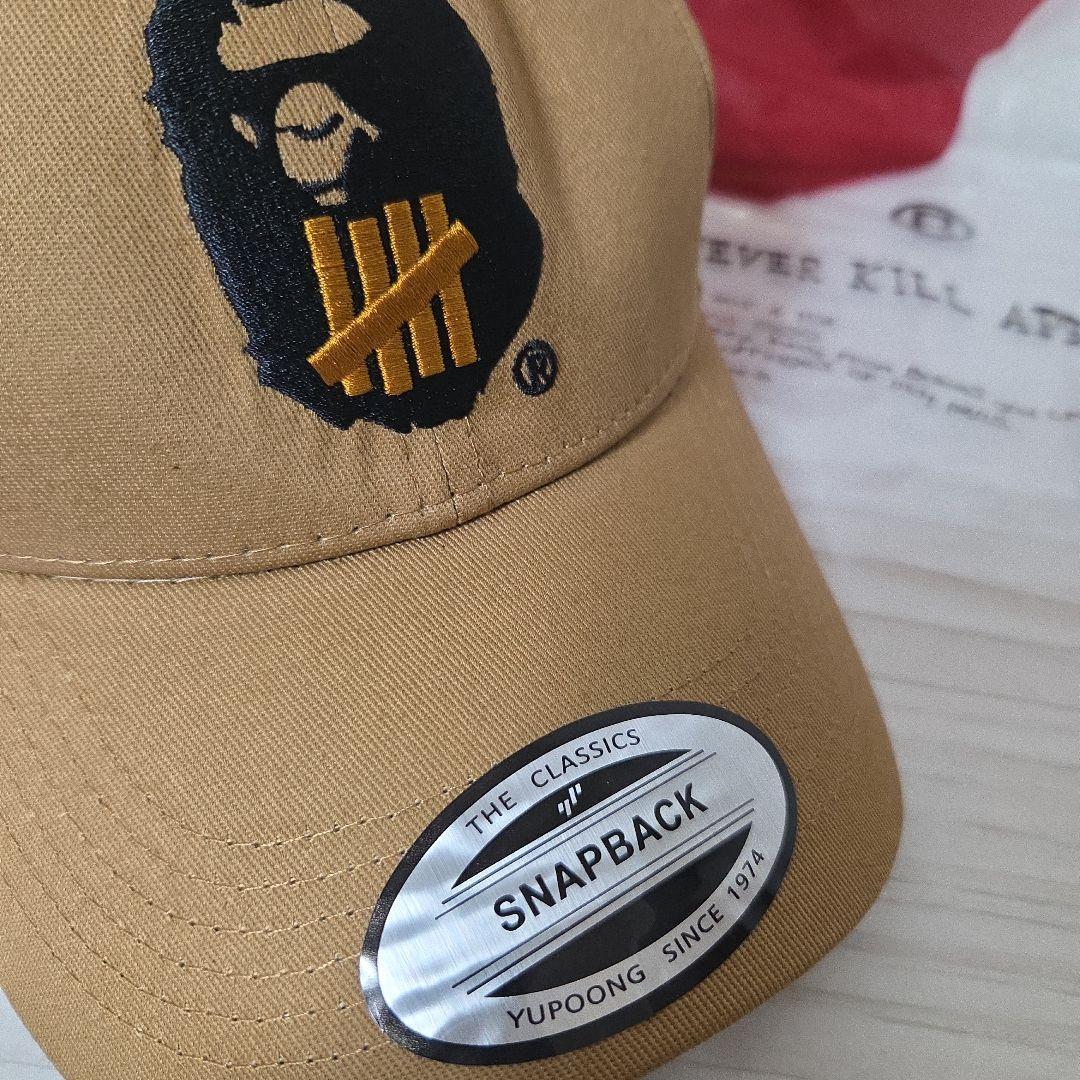 BAPE スナップバックキャップ ベージュ　帽子