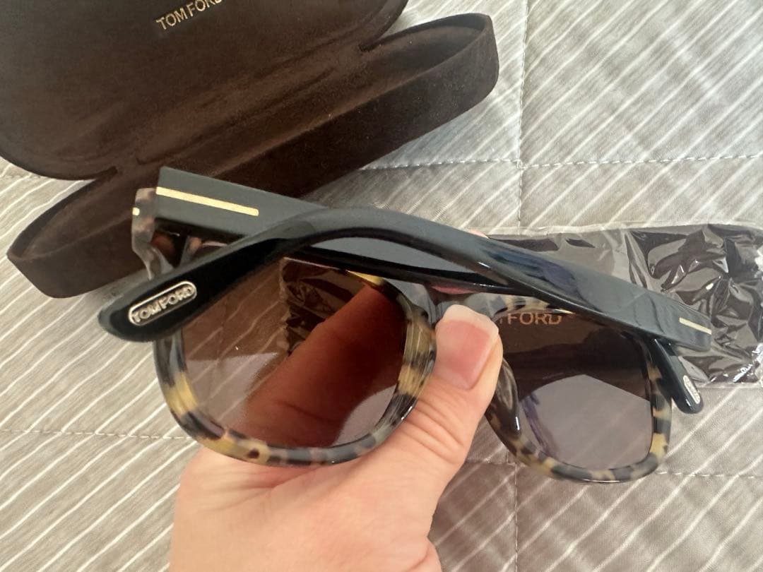TOM FORD トータスシェル サングラス