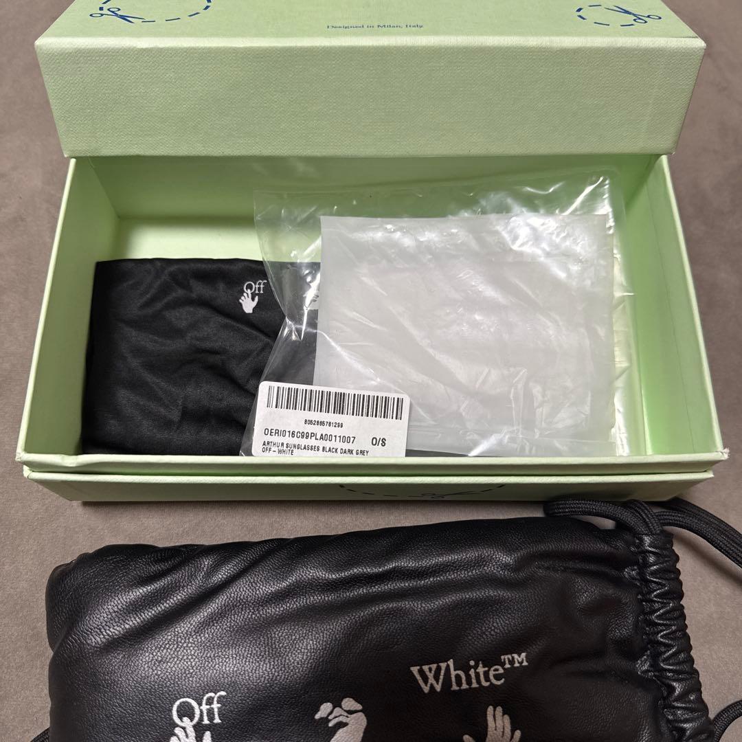 た*し様 オフホワイト　OFF-WHITE Arthur OERI016 サング