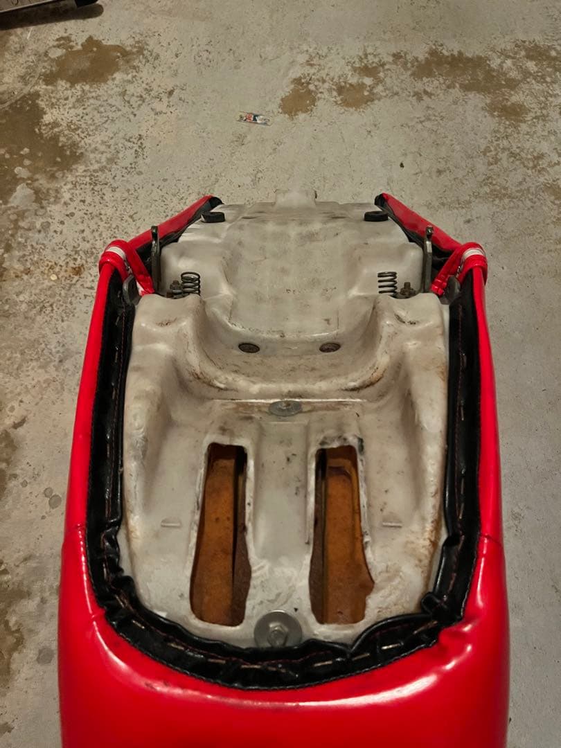 5*1様 51　　美品。　RZ250 三段シート　90cm