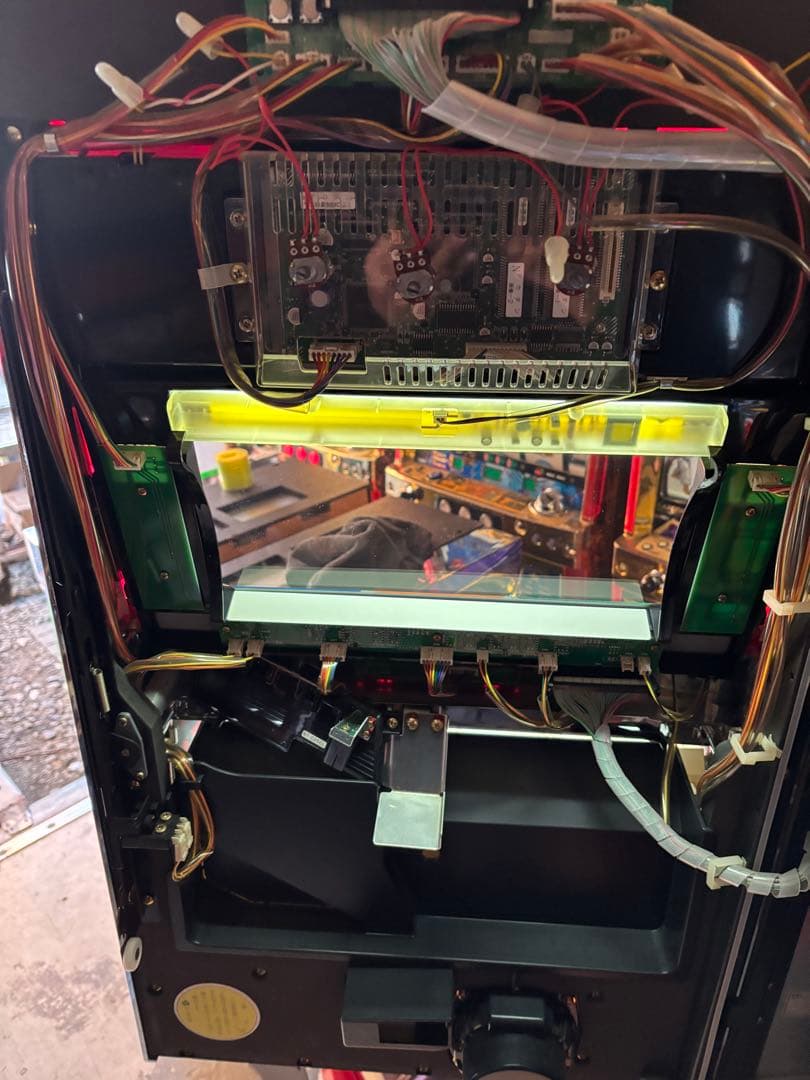 パチスロ　4号機 ネット　デカダン