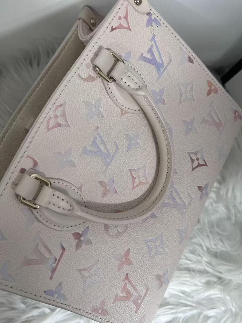 Louis Vuitton モノグラム・フラワー ハンドバッグ