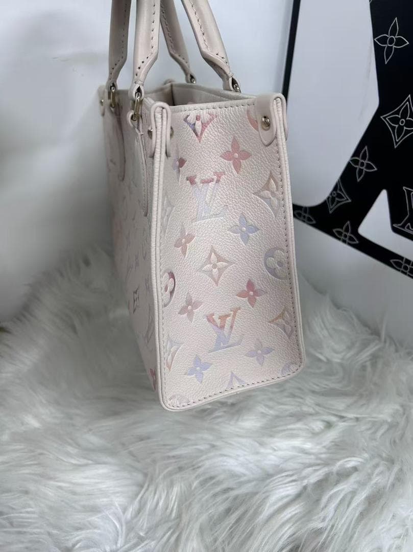 Louis Vuitton モノグラム・フラワー ハンドバッグ