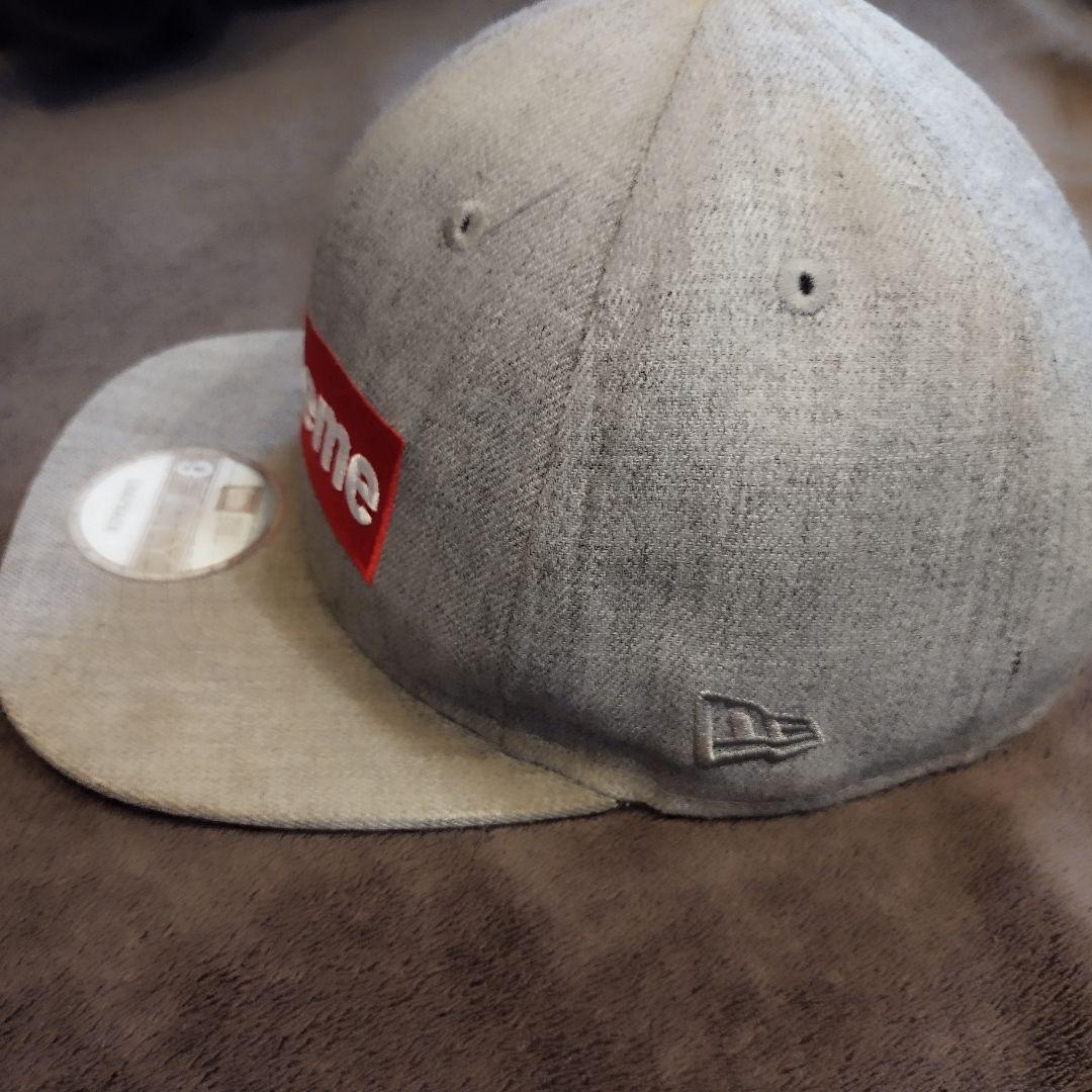 Supreme ×ニューエラ　グレー キャップ 　フリーサイズ