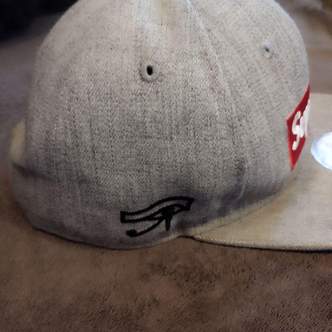 Supreme ×ニューエラ　グレー キャップ 　フリーサイズ